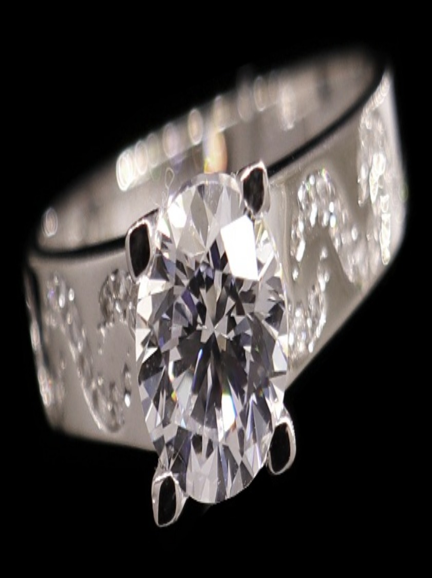 18K Gold Engagement Ring